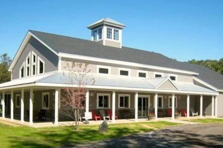 Spacious Upstairs 1Bed- Walking Distance To Beach Outlet Mall Michigan City Extérieur photo