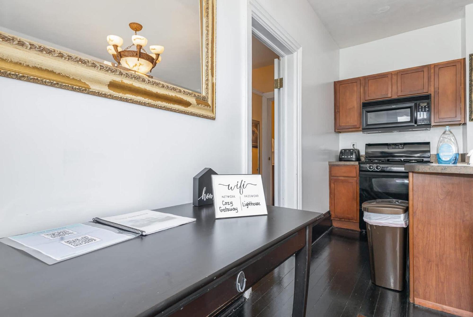 Spacious Upstairs 1Bed- Walking Distance To Beach Outlet Mall Michigan City Extérieur photo