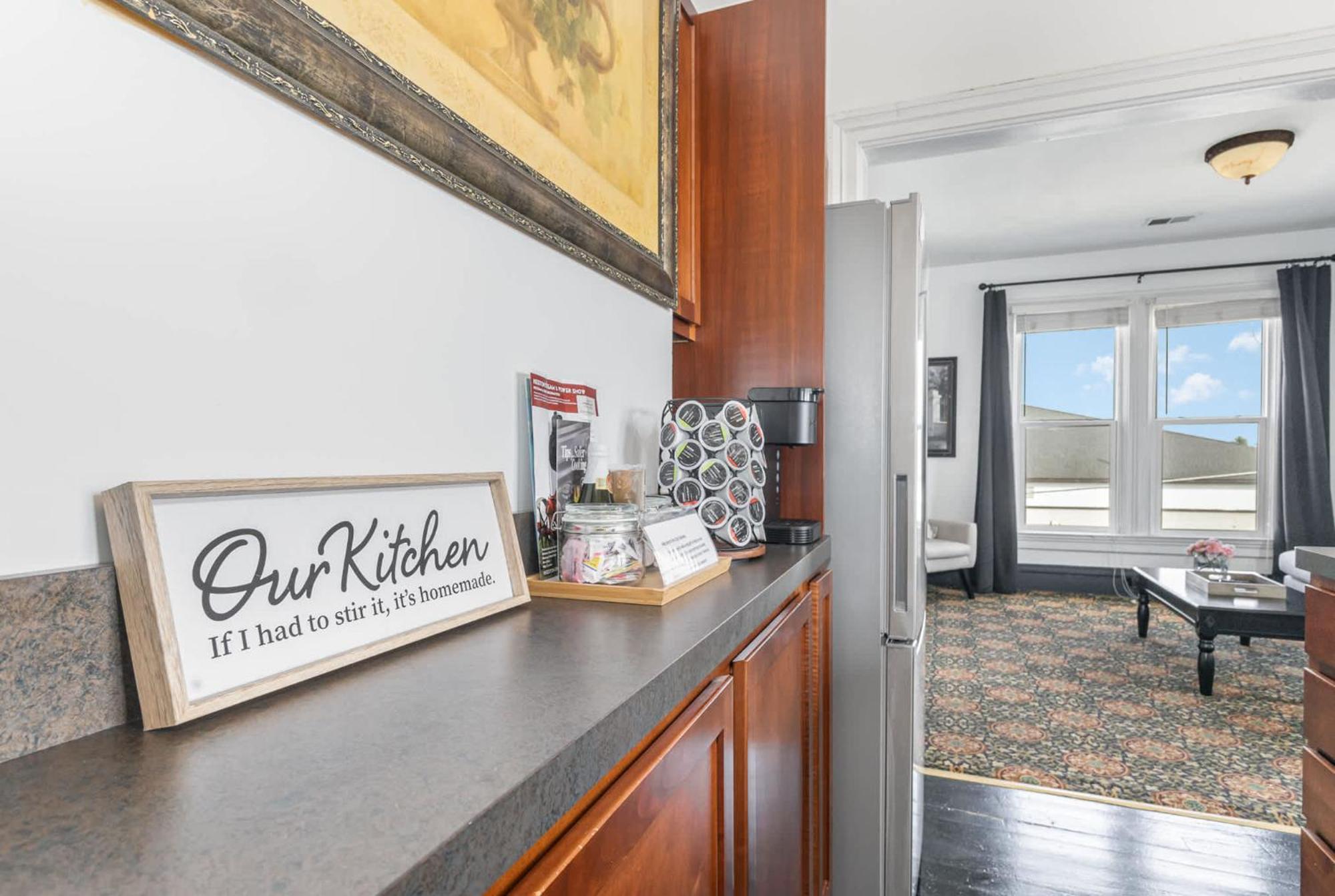 Spacious Upstairs 1Bed- Walking Distance To Beach Outlet Mall Michigan City Extérieur photo