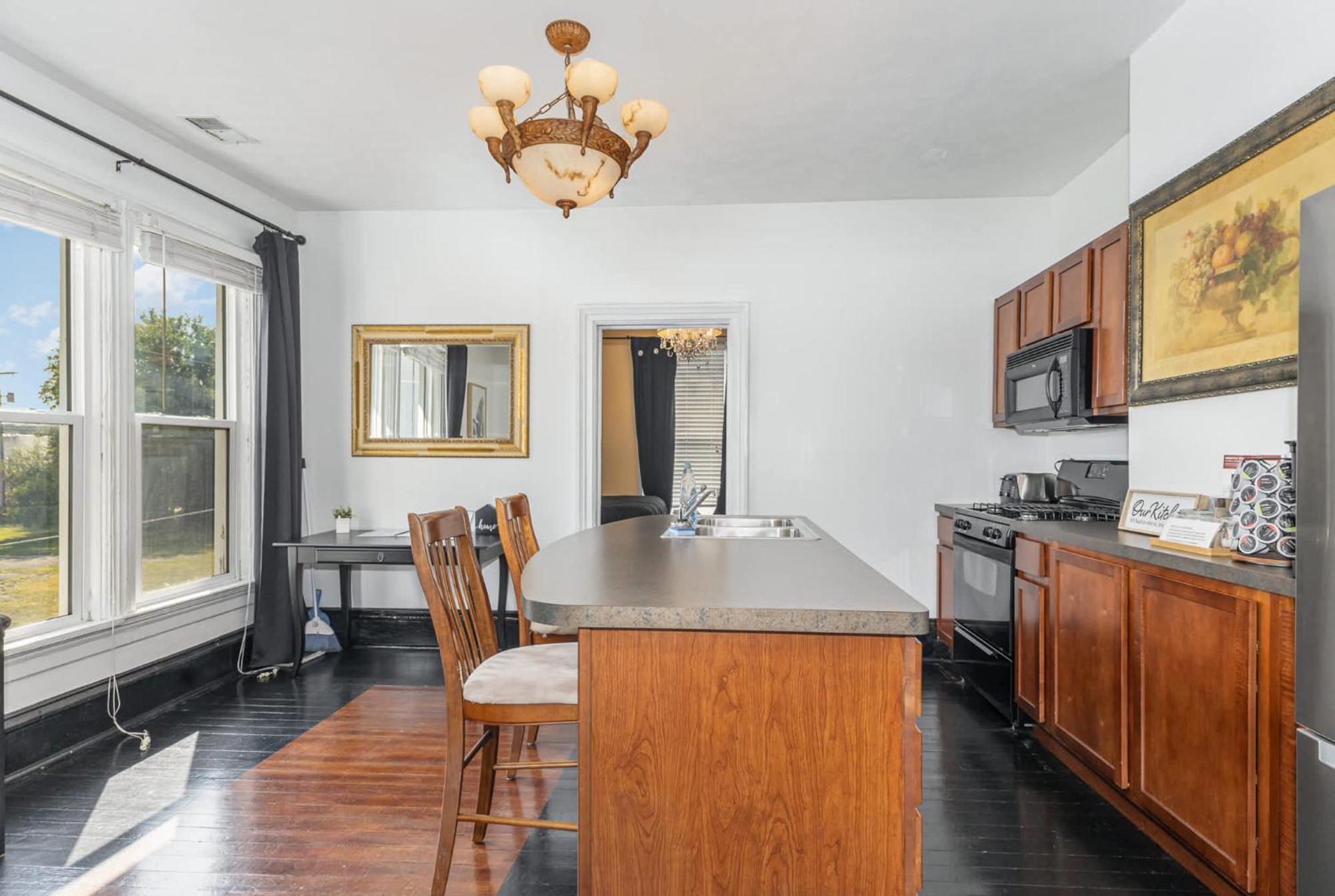 Spacious Upstairs 1Bed- Walking Distance To Beach Outlet Mall Michigan City Extérieur photo