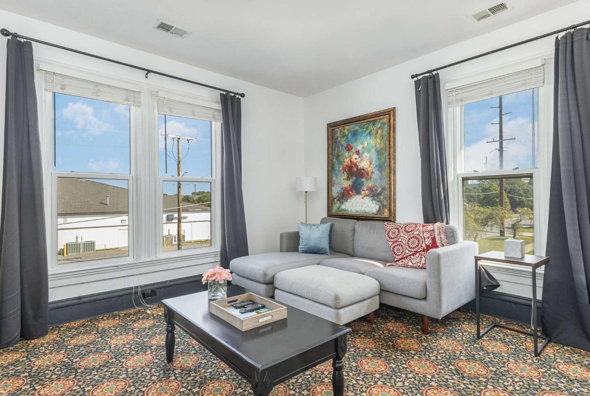 Spacious Upstairs 1Bed- Walking Distance To Beach Outlet Mall Michigan City Extérieur photo