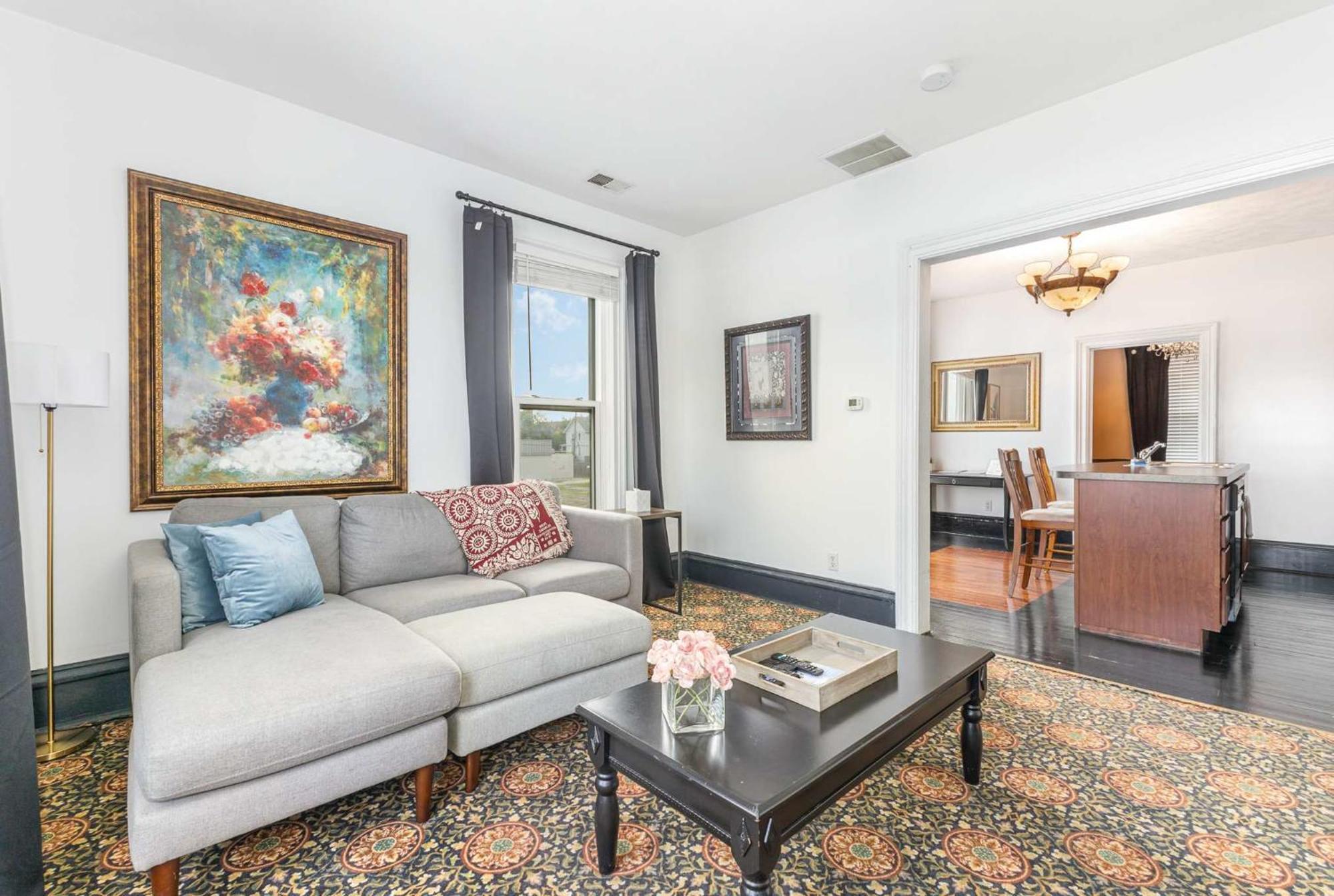 Spacious Upstairs 1Bed- Walking Distance To Beach Outlet Mall Michigan City Extérieur photo